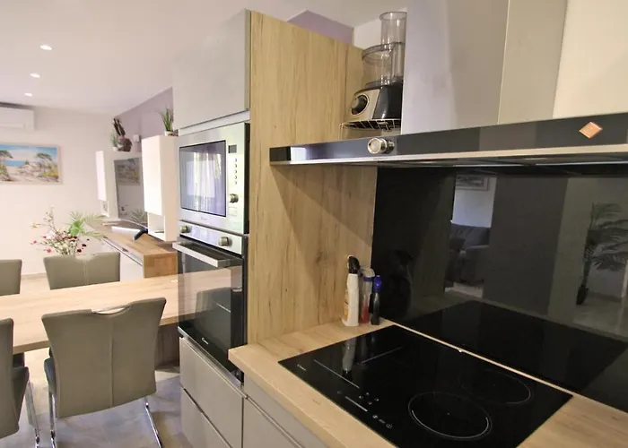 Les Saisons * Sainte-Maxime