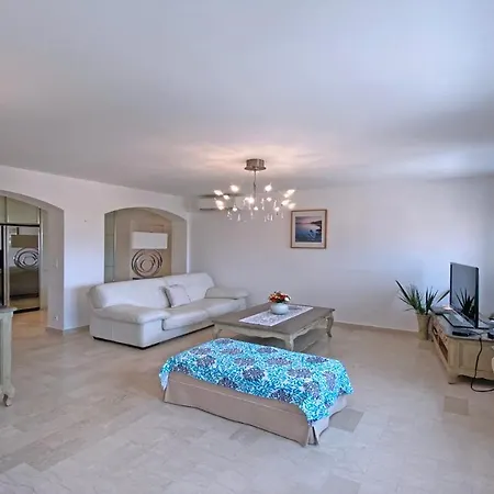 Les Saisons Apartmán